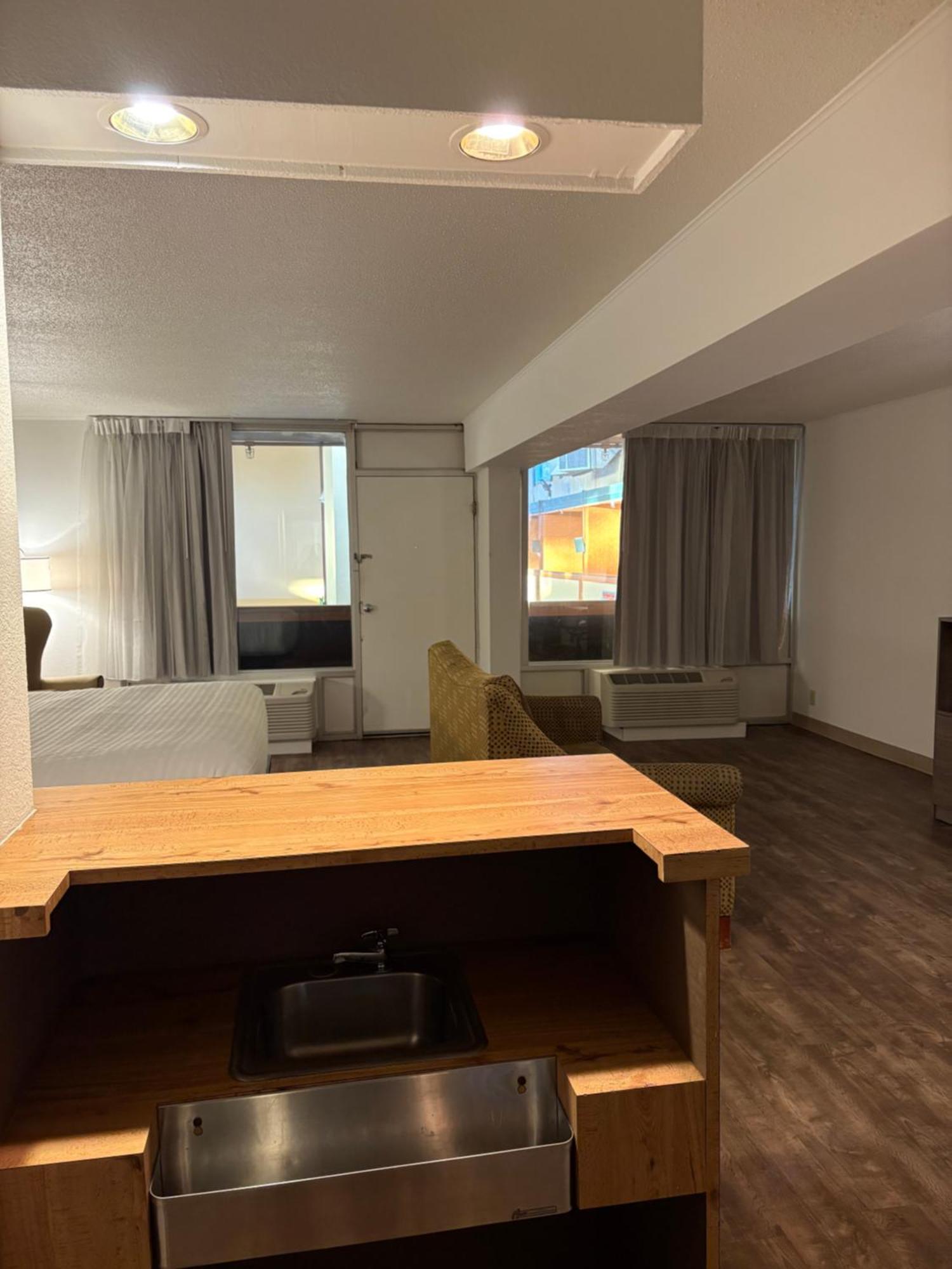 Clarion Inn & Suites And Convention Center Kearney Exteriér fotografie