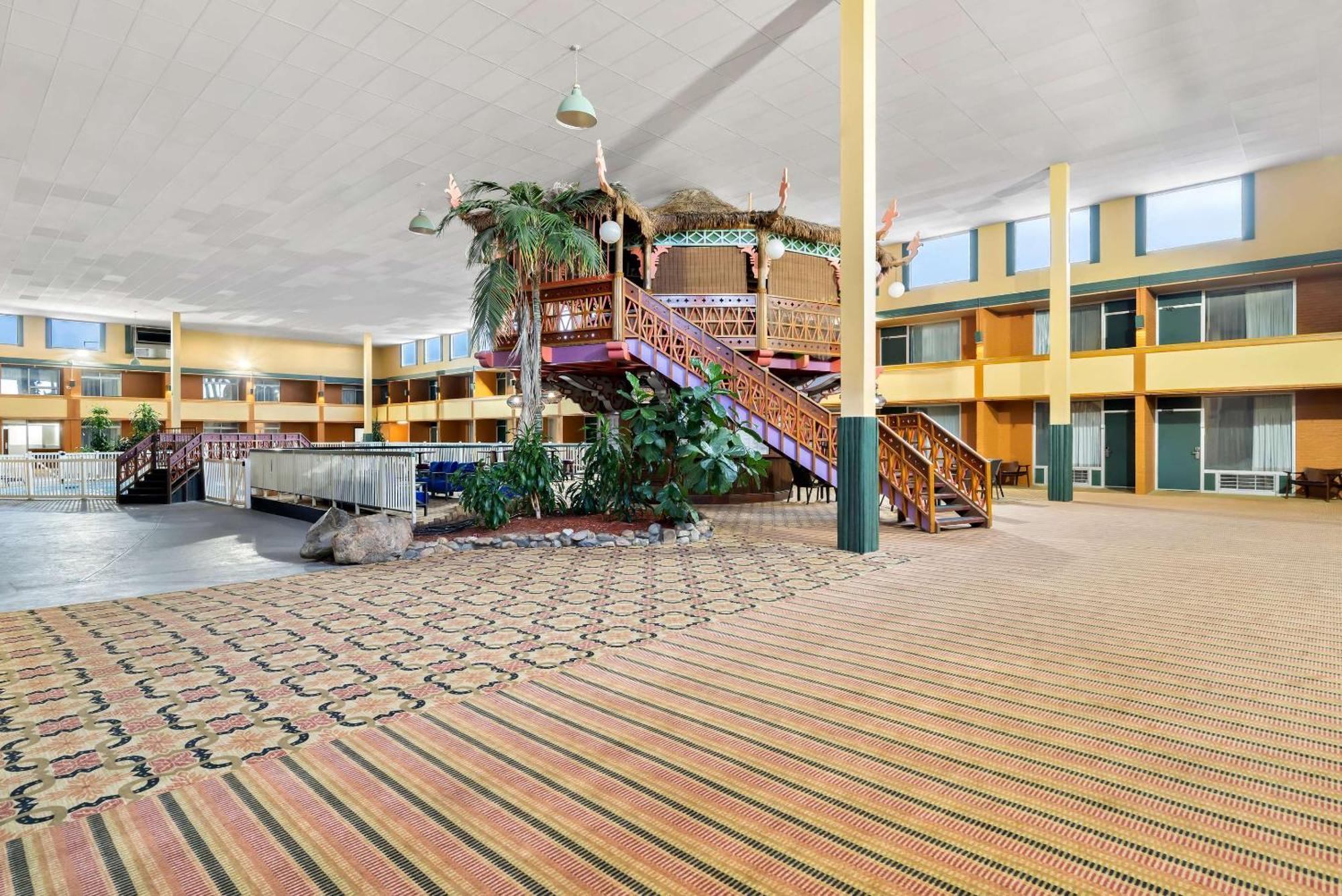 Clarion Inn & Suites And Convention Center Kearney Exteriér fotografie