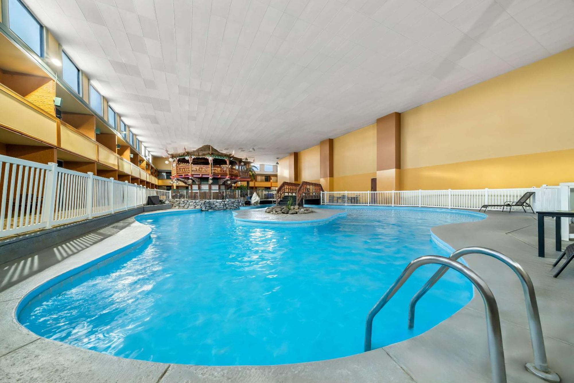 Clarion Inn & Suites And Convention Center Kearney Exteriér fotografie