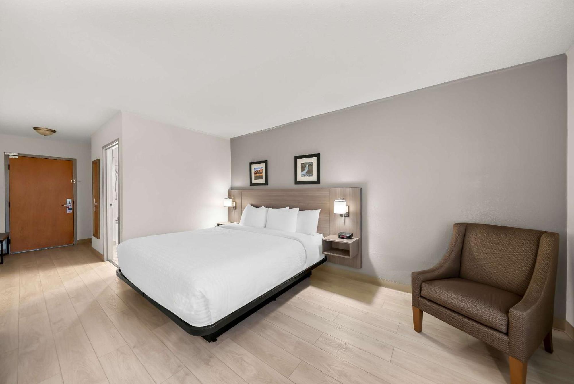 Clarion Inn & Suites And Convention Center Kearney Exteriér fotografie